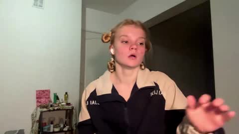 Tiffany online show from 04-10-26, 01:11