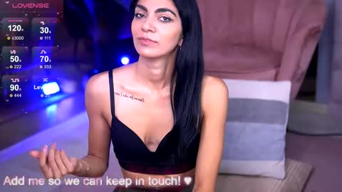 Snapshot of reneevoss chatting on 10-20-25, 03:51 Rena online show from 10-20-25, 03:51