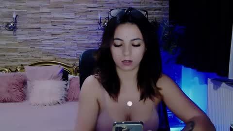 renesmesweet online show from 01-07-25, 03:02