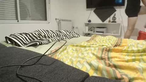 Snapshot of renzorrock chatting on 01-23-25, 07:43 Rock Star online show from 01-23-25, 07:43