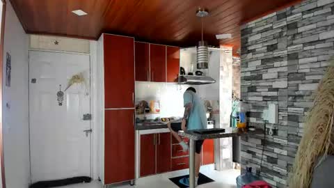 reymasterhot online show from 10-12-25, 07:35