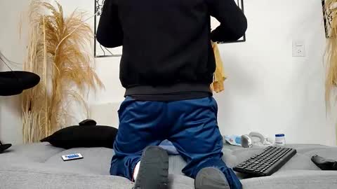 reymasterhot online show from 02-19-26, 07:54