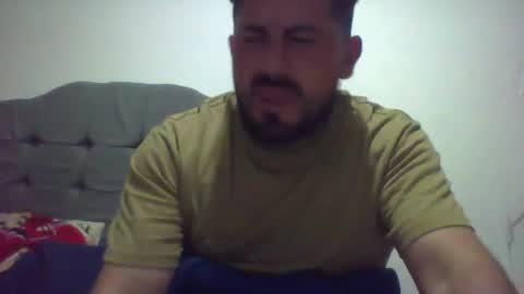 Snapshot of reyalad_mariana chatting on 02-05-25, 02:40 REYALAD online show from 02-05-25, 02:40