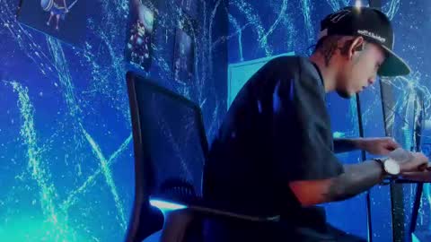 Rey online show from 09-17-25, 02:24