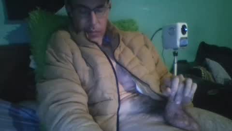 reyes_albert2006 online show from 01-18-26, 10:19