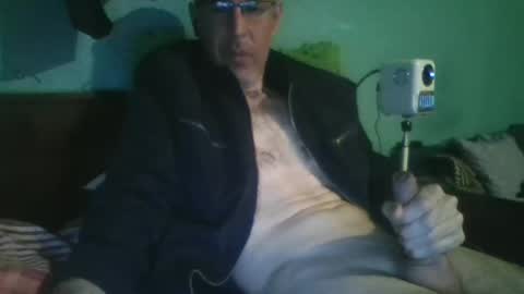 reyes_albert2006 online show from 03-01-26, 02:52