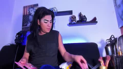 ROBERTA online show from 11-23-25, 11:21