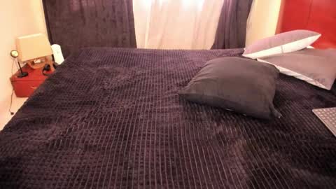 Snapshot of rhondavines chatting on 11-11-25, 09:04 Rhonda online show from 11-11-25, 09:04