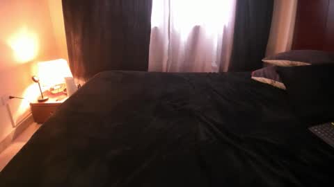 Snapshot of rhondavines chatting on 11-14-25, 07:01 Rhonda online show from 11-14-25, 07:01