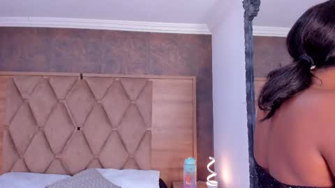 Snapshot of rianamanson chatting on 10-27-25, 03:54 Riana online show from 10-27-25, 03:54