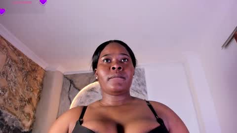 Snapshot of rianamanson chatting on 11-23-25, 09:03 Riana online show from 11-23-25, 09:03