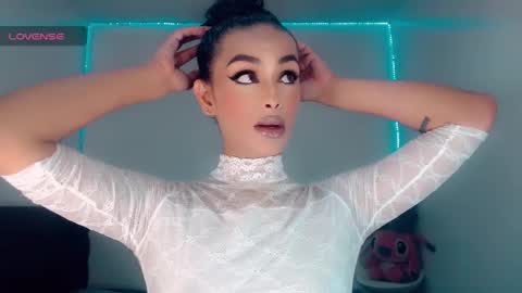 Snapshot of riannagarcia_ chatting on 11-04-25, 03:38 Rianna Garcia online show from 11-04-25, 03:38