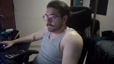 Snapshot of riazwork13 chatting on 11-16-25, 04:40 riazwork13 online show from 11-16-25, 04:40