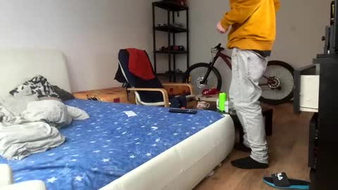 ricciardio online show from 01-12-25, 01:37