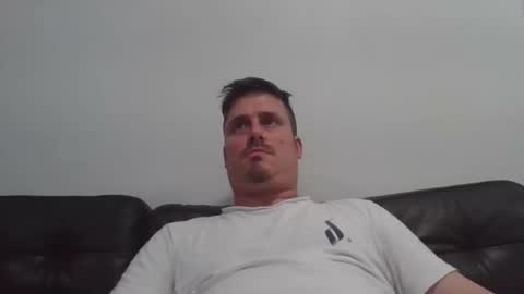 Snapshot of ricciestick chatting on 11-09-25, 01:26 ricciestick online show from 11-09-25, 01:26