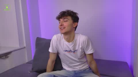 Snapshot of richard_steele_hot chatting on 11-24-25, 03:34 Richard online show from 11-24-25, 03:34