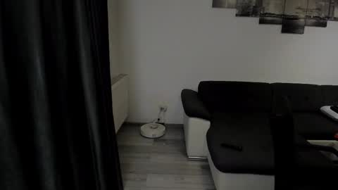 Snapshot of richarddarell chatting on 02-06-26, 06:29 RichardDarell online show from 02-06-26, 06:29