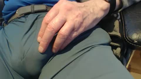 Snapshot of richarder7 chatting on 12-14-25, 03:28 richarder7 online show from 12-14-25, 03:28