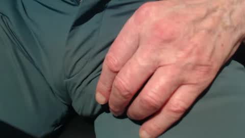 Snapshot of richarder7 chatting on 12-17-25, 08:26 richarder7 online show from 12-17-25, 08:26