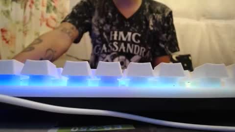 Snapshot of richellesexy_xxx chatting on 10-19-25, 04:35 richelle online show from 10-19-25, 04:35