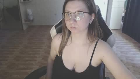 Snapshot of richemily chatting on 02-28-25, 02:42 Emily online show from 02-28-25, 02:42