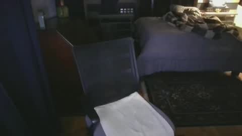 Snapshot of richie_and_rich chatting on 11-23-25, 10:37 richie_and_rich online show from 11-23-25, 10:37