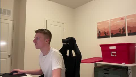 Snapshot of richiewest chatting on 12-27-24, 12:07 Richie online show from 12-27-24, 12:07