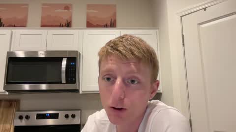 Snapshot of richiewest chatting on 02-12-25, 12:16 Richie online show from 02-12-25, 12:16