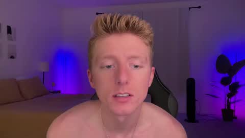 Snapshot of richiewest chatting on 02-19-25, 12:14 Richie online show from 02-19-25, 12:14