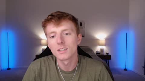 Snapshot of richiewest chatting on 09-18-25, 01:18 Richie online show from 09-18-25, 01:18