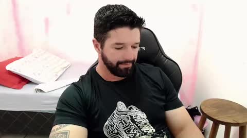 Snapshot of richrolland chatting on 02-04-25, 11:06 Rickseduction online show from 02-04-25, 11:06