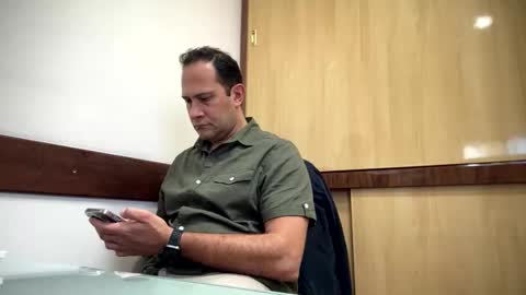 Rick Arian online show from 09-30-25, 03:06