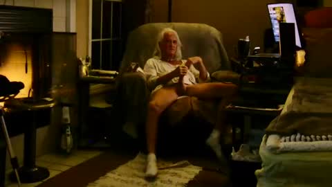 Snapshot of ricks4fun chatting on 10-12-25, 11:48 PINK HOLE TWINK online show from 10-12-25, 11:48