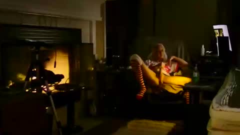 PINK HOLE TWINK online show from 12-20-25, 05:25