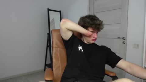 Snapshot of ricky_becko chatting on 10-08-25, 02:36 RICKY BECKO online show from 10-08-25, 02:36