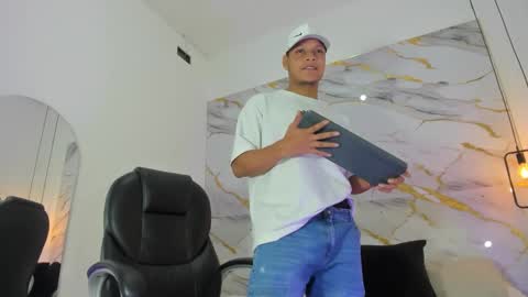 Ricky  online show from 10-12-25, 02:05