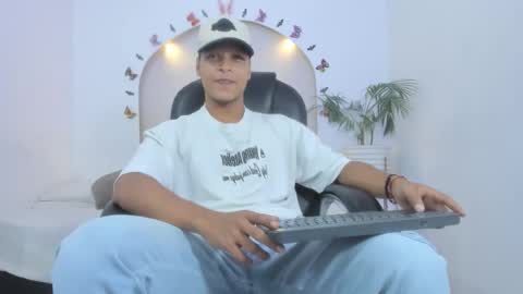 Ricky  online show from 11-14-25, 09:02