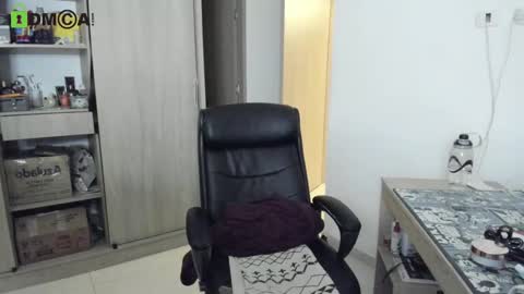 RickyDicot 13 online show from 09-19-25, 02:13