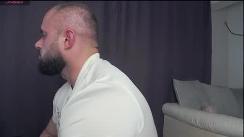 Snapshot of rickymiami1 chatting on 11-23-25, 06:19 rickymiami1 online show from 11-23-25, 06:19