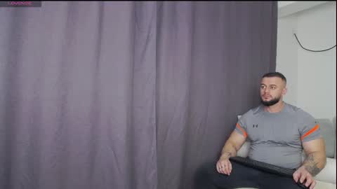 Snapshot of rickymiami1 chatting on 02-19-26, 06:04 rickymiami1 online show from 02-19-26, 06:04