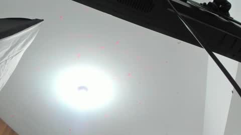 Rihanna hotx online show from 10-22-25, 03:07