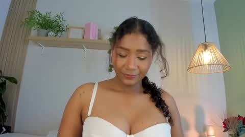 Snapshot of rihanna_sena chatting on 02-26-26, 04:00 rihanna_sena online show from 02-26-26, 04:00