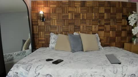 Sara online show from 10-11-25, 10:14