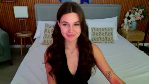 Rihanna online show from 10-05-25, 05:00