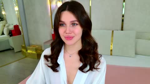 Rihanna online show from 12-21-25, 05:20