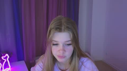 Snapshot of riinaaa chatting on 10-29-25, 10:00 Rina online show from 10-29-25, 10:00