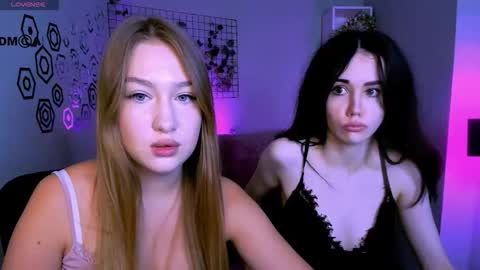 Snapshot of riley_sanders chatting on 10-14-25, 07:25 Meow online show from 10-14-25, 07:25