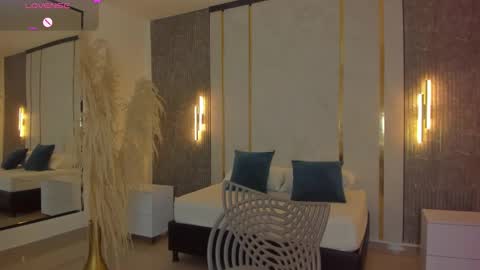 Riley Sierra online show from 02-11-26, 12:54