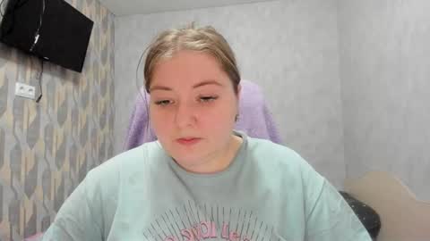 rina16 online show from 12-17-25, 05:52