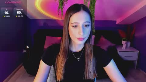 Emilia online show from 09-19-25, 03:34